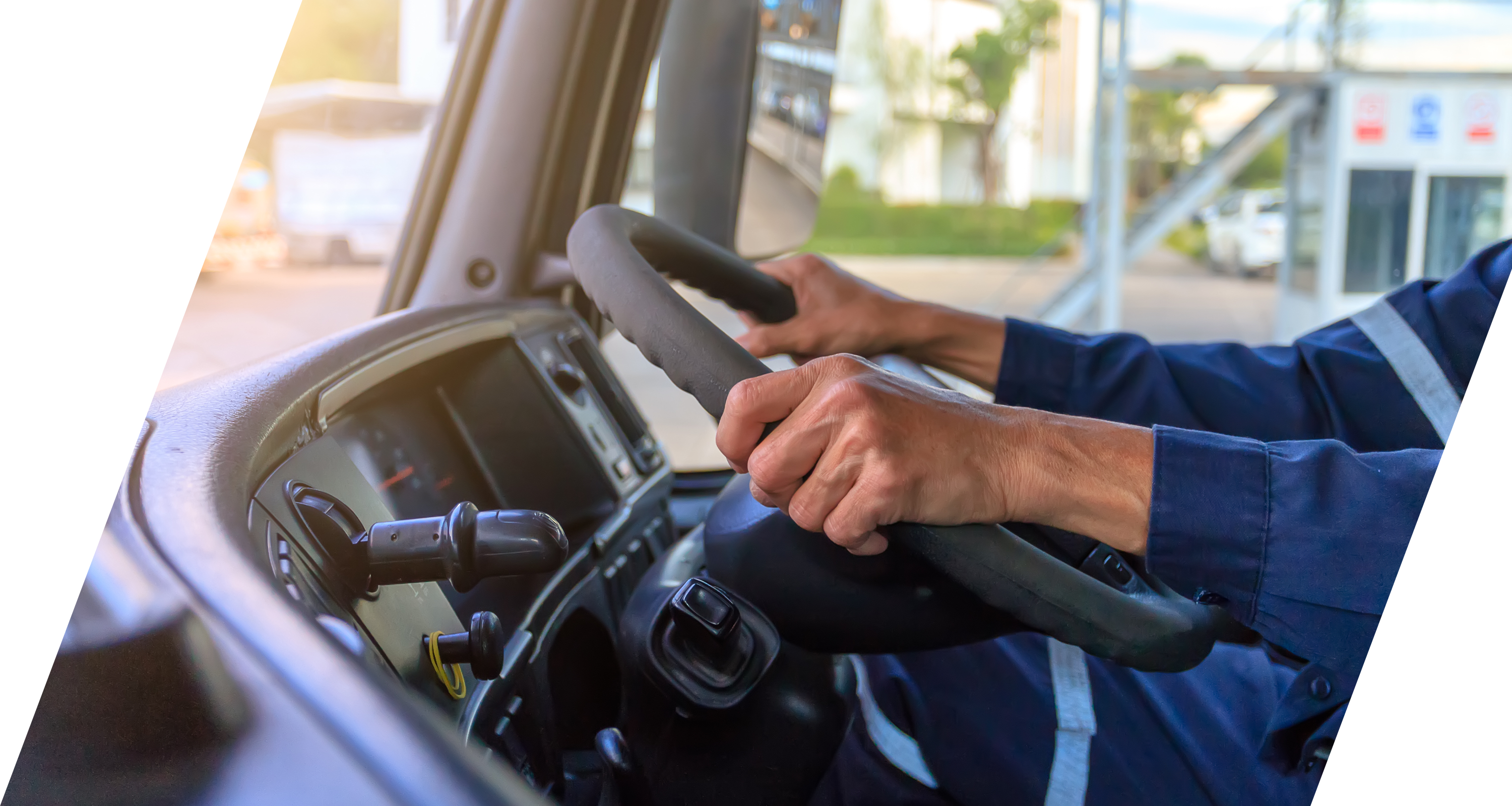 ドライバー、倉庫スタッフ、フォークオペの派遣ならFDコーポレーション